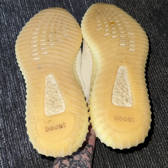 Adidas Yeezy Boost 350 V2 Size 8 - Picture 7 of 8